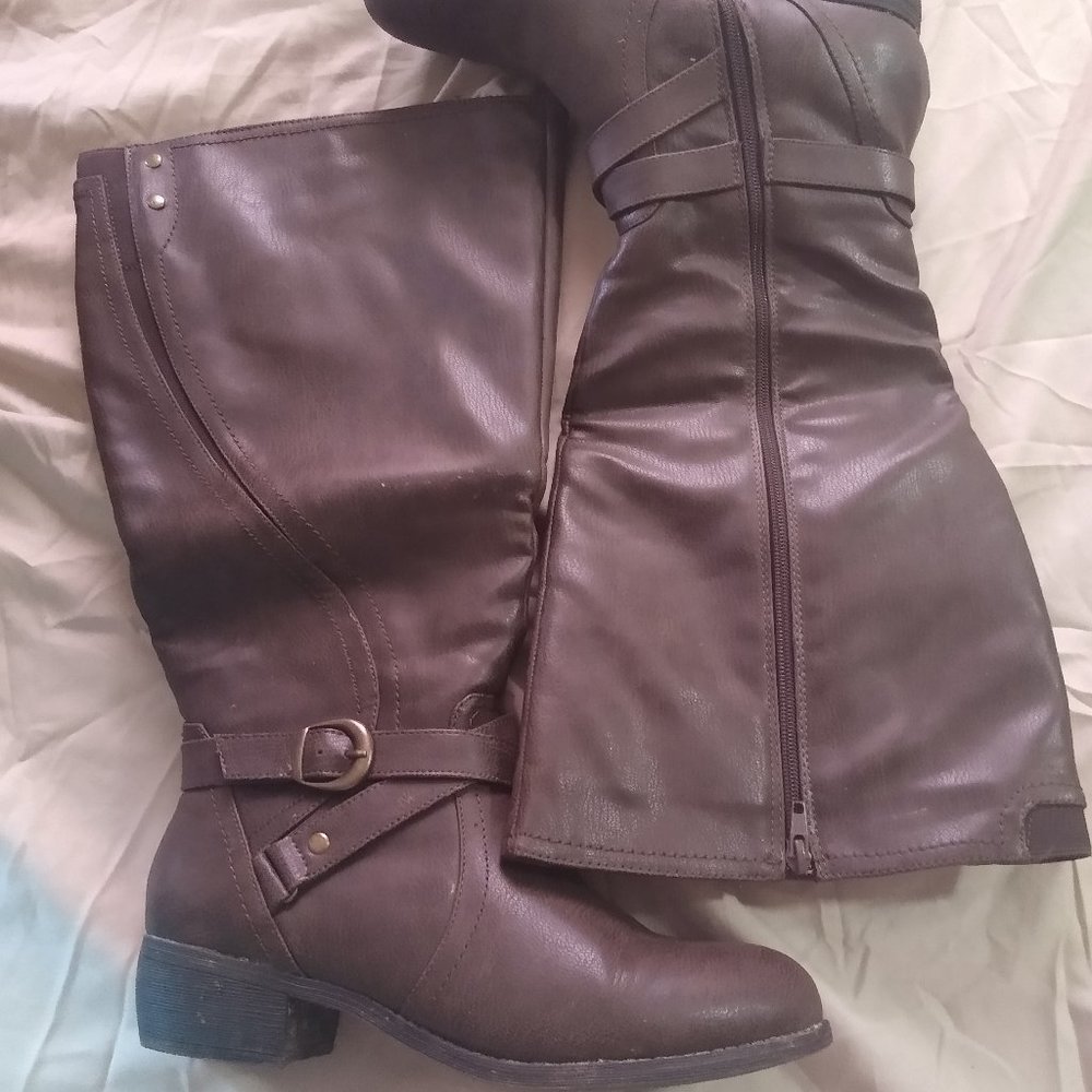 Wide-calf boots. Size 7 1/2